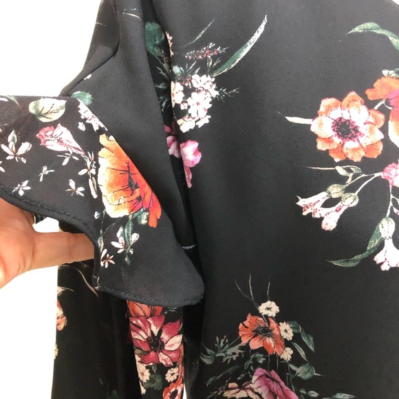 Everly Addison Floral Dress - Picture 2 of 6